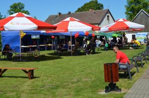 027